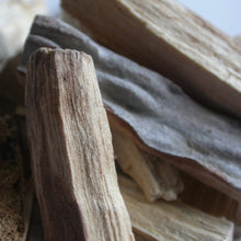 Load image into Gallery viewer, Palo Santo Holy Wood incense sticks - Song of Stones