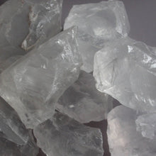Load image into Gallery viewer, Pearl Quartz - Song of Stones