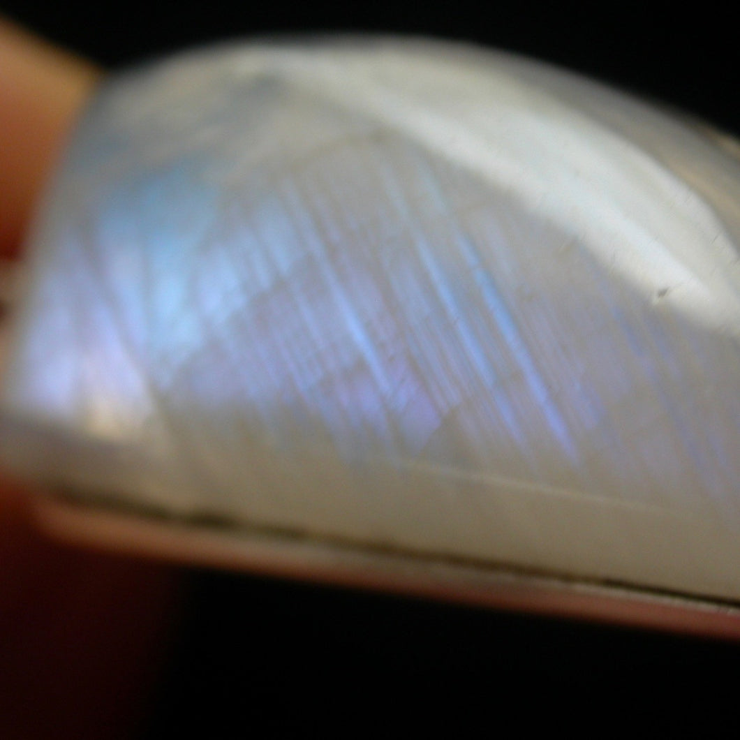 Flashy Rainbow Moonstone Pendant 41403 - Song of Stones