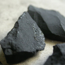 Load image into Gallery viewer, Raw Natural Shungite - Song of Stones