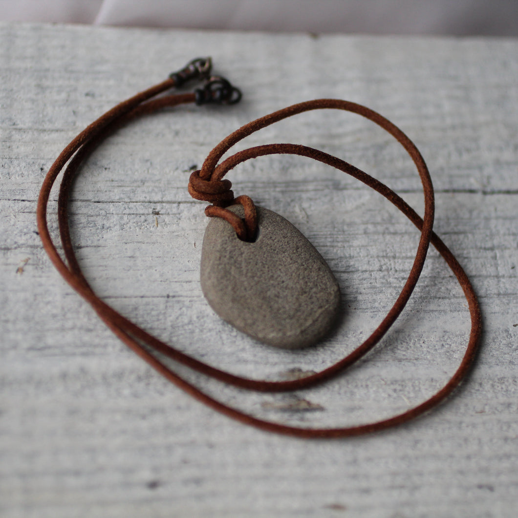 Beach Stone Pendant - Song of Stones