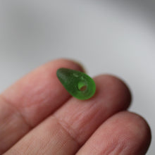 Load image into Gallery viewer, Gentle Twist Sea Glass Bead - Song of Stones
