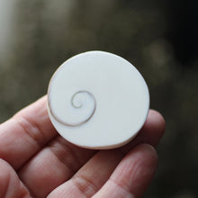 Load image into Gallery viewer, Shiva&#39;s Eye Shell - Song of Stones