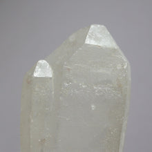 Load image into Gallery viewer, Tarendra Spark&#39;l Star Gate Crystal - Song of Stones