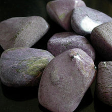 Load image into Gallery viewer, Stichtite - Song of Stones