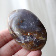 Load image into Gallery viewer, Violet Agate - Song of Stones