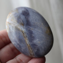 Load image into Gallery viewer, Violet Agate - Song of Stones