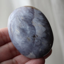 Load image into Gallery viewer, Violet Agate - Song of Stones