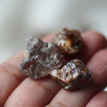Load image into Gallery viewer, Zircon Crystals